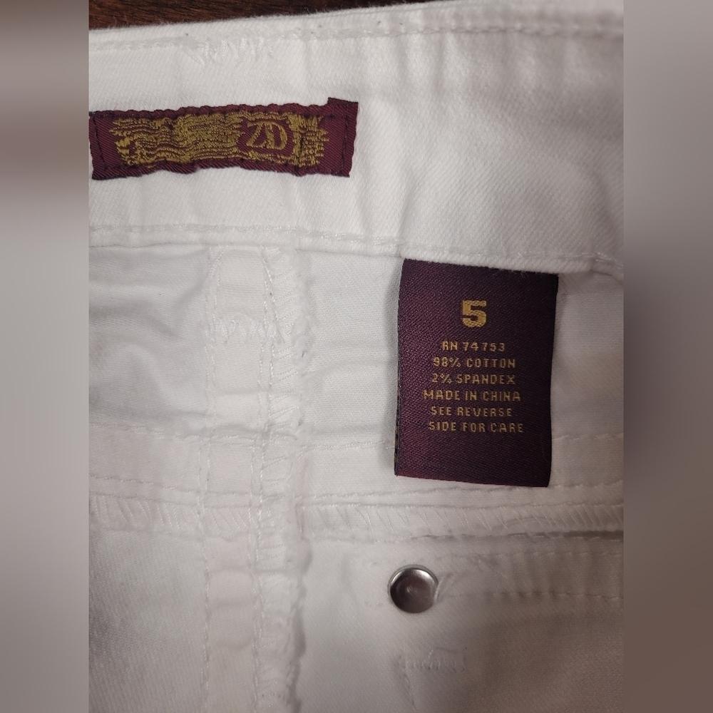 ZD 5 White Denim Shorts Five Pocket Zipper Fly Western Cowboy Distressed - Picture 3 of 4
